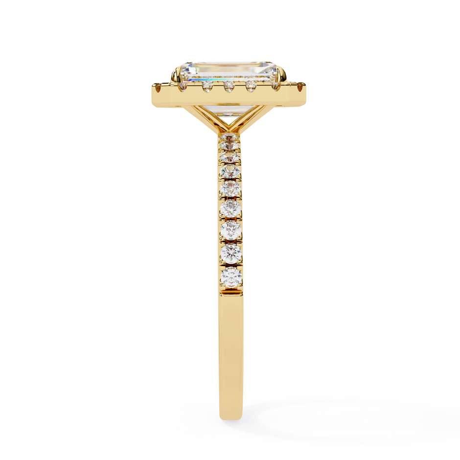 Oval-Cut Diamond Solitaire Ring in 10k–18k Gold