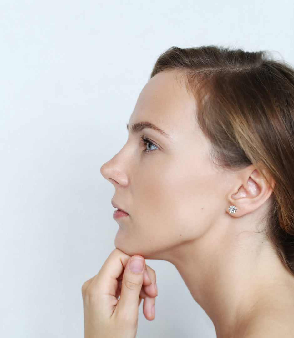 Diamant Brillant White Gold Diamond Stud Earrings — 10k–18k Gold