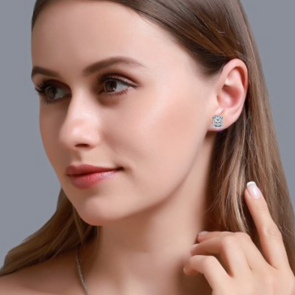 Panthère Princess-Cut Diamond Stud Earrings — 10k–18k Gold